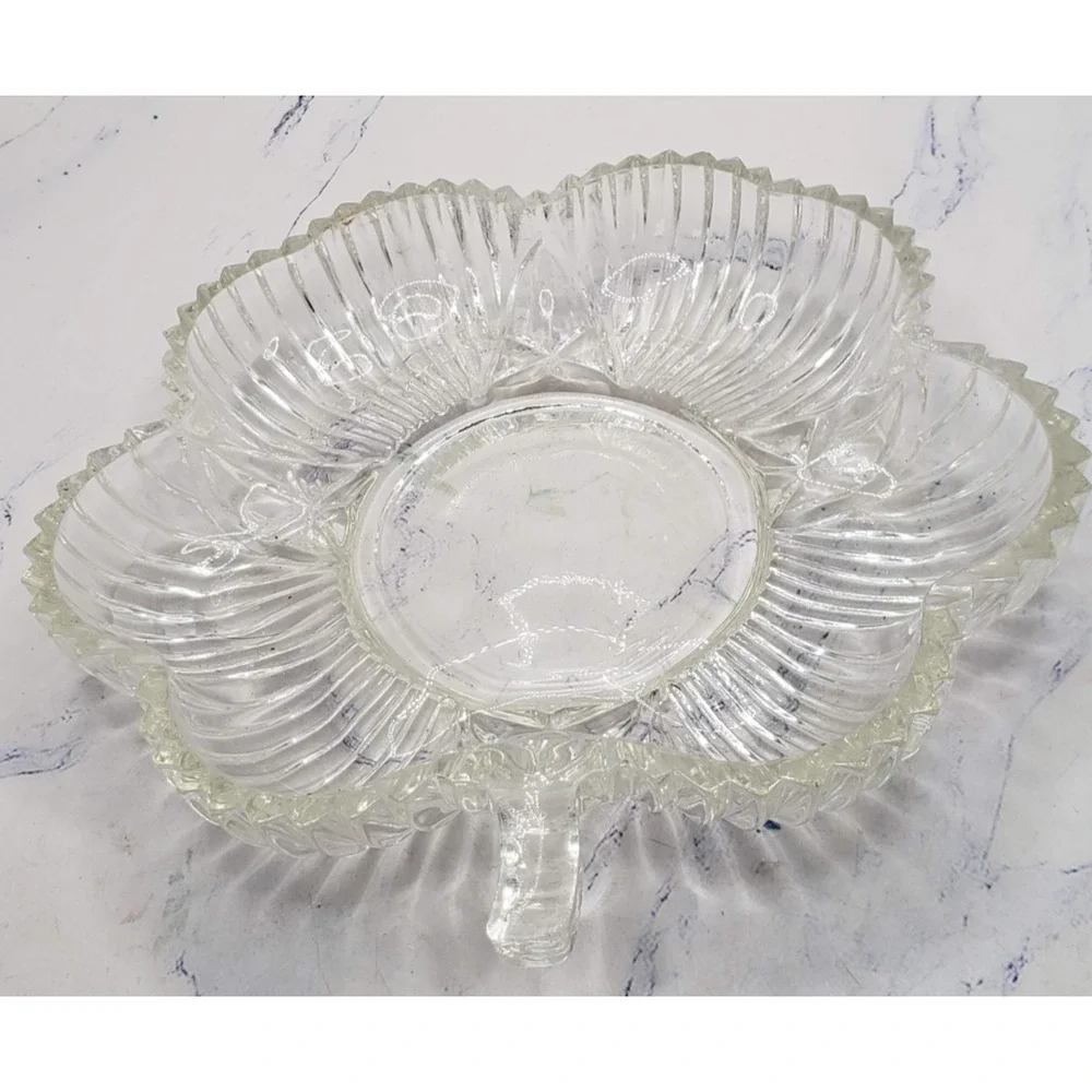 Vintage Clear Glass Clover Shamrock Shaped Trinket Candy Dish 6